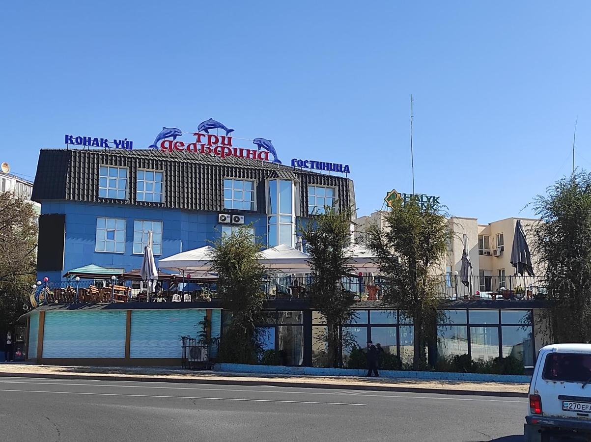Three Dolphins Hotel Aktau  Ngoại thất bức ảnh