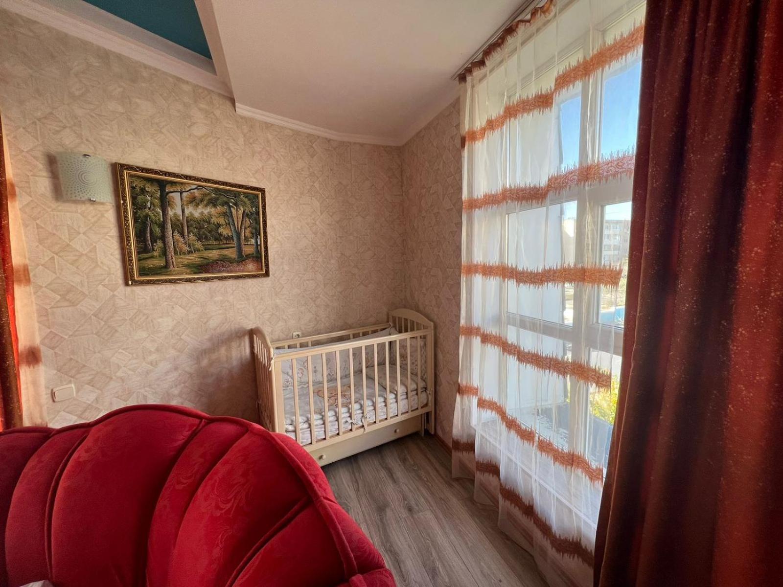 Three Dolphins Hotel Aktau  Ngoại thất bức ảnh